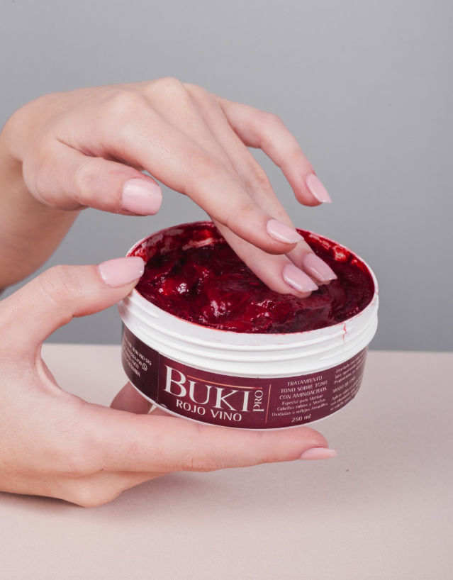 Buki Pro Evolution Red Wine - Toning mask